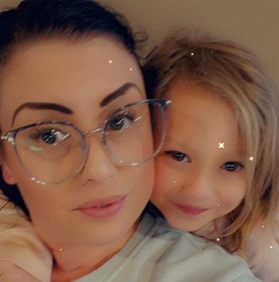 Meet your Posher, Danielle - Picture 1 of 1